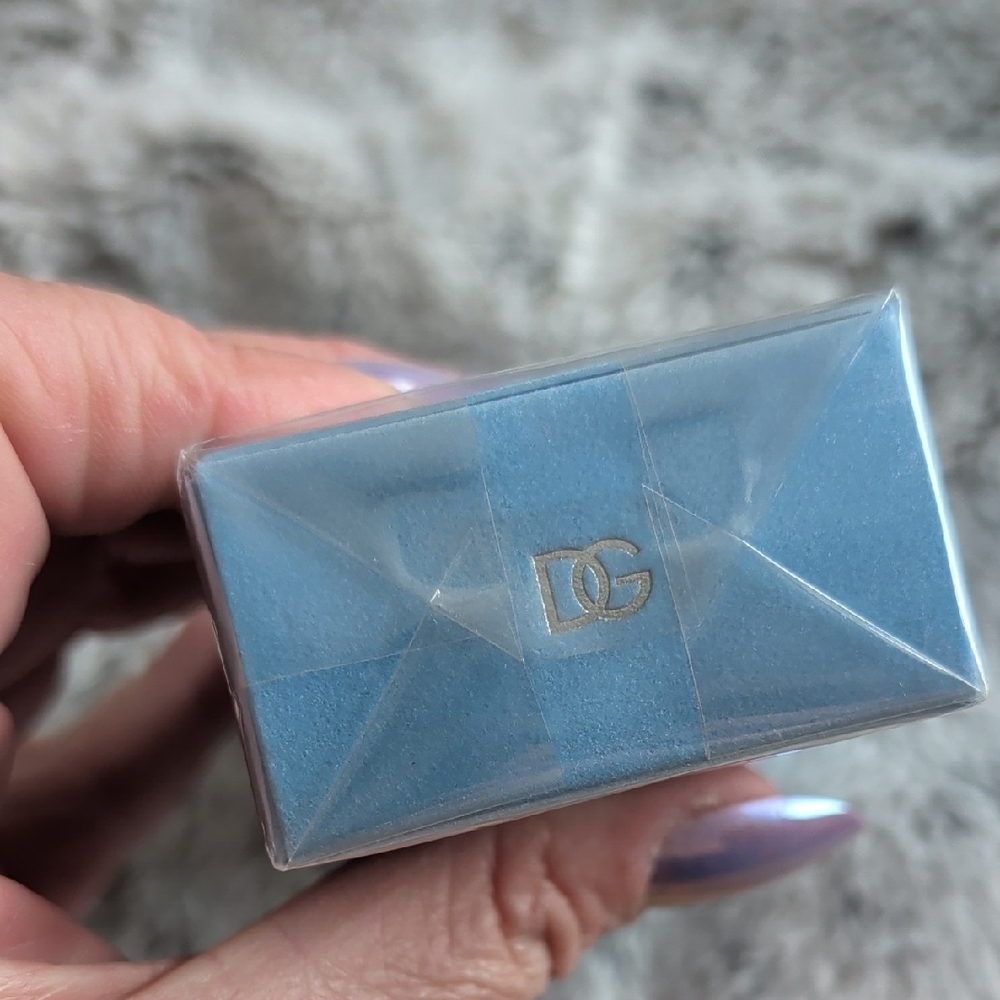 Dolce & Gabbana Light Blue Eau de Toilette in Blue and White - Picture 4 of 6